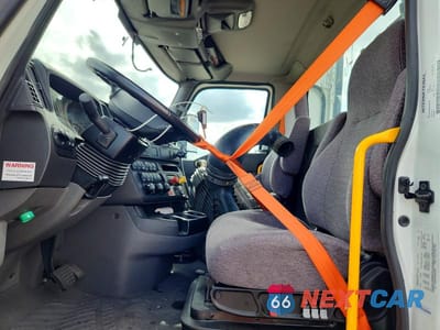 Piąte zdjęcie samochodu w środku: 2025 INTERNATIONAL LT62F SEMI TRUCK VIN:3HSDZAPR5SN422784 - miniatura