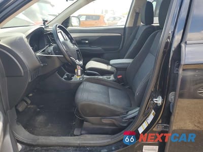 Zdjęcie 7 z 12 samochodu: 2016 MITSUBISHI OUTLANDER SE VIN:JA4AZ3A36GZ017311 - miniatura