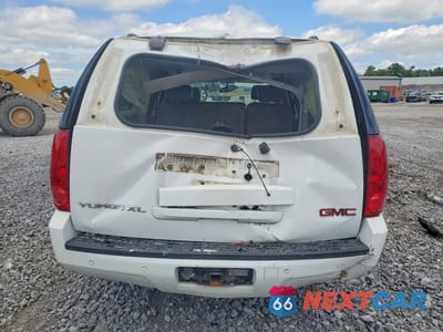 Zdjęcie 6 z 13 samochodu: 2008 GMC YUKON XL C1500 VIN:1GKFC16J98R128174 - miniatura