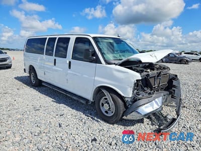 Czwarte zdjęcie samochodu z boku: 2015 CHEVROLET EXPRESS G3500 LT VIN:1GAZG1FGXF1123958 - miniatura