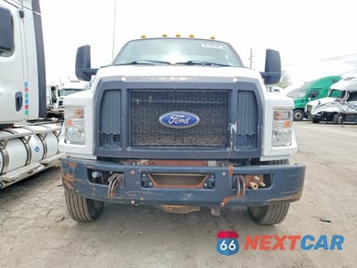 Piąte zdjęcie samochodu w środku: 2017 FORD F650 SUPER DUTY VIN:1FDWF6DC2HDB09656 - miniatura