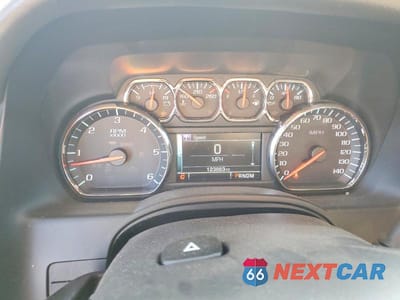 Zdjęcie 9 z 13 samochodu: 2015 CHEVROLET TAHOE C1500 LT VIN:1GNSCBKC7FR115614 - miniatura