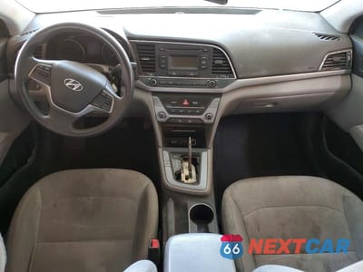 Zdjęcie 8 z 12 samochodu: 2017 HYUNDAI ELANTRA SE VIN:5NPD74LF2HH089542 - miniatura