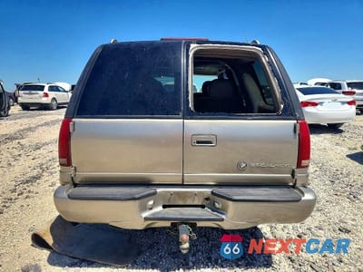 Zdjęcie 6 z 13 samochodu: 2000 CADILLAC ESCALADE LUXURY VIN:1GYEK63R4YR207201 - miniatura