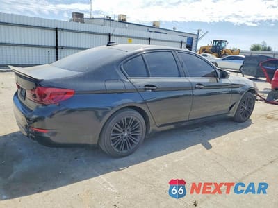 Trzecie zdjęcie samochodu z tyłu: 2018 BMW 530E VIN:WBAJA9C54JB253497 - miniatura