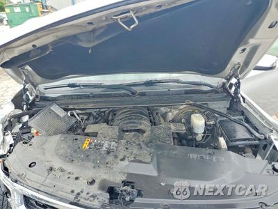 Zdjęcie 12 z 14 samochodu: 2018 CHEVROLET SUBURBAN K1500 LT VIN:1GNSKHKC3JR117455 - miniatura