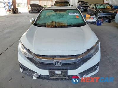 Piąte zdjęcie samochodu w środku: 2017 HONDA CIVIC TOURING VIN:2HGFC3B92HH354402 - miniatura