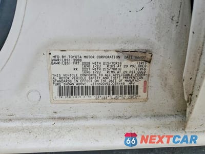 Zdjęcie 13 z 13 samochodu: 2001 TOYOTA RAV4 BASE VIN:JTEHH20V610054449 - miniatura