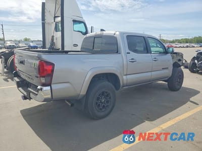 Trzecie zdjęcie samochodu z tyłu: 2020 TOYOTA TACOMA SR5 V6 VIN:3TMCZ5AN7LM358112 - miniatura