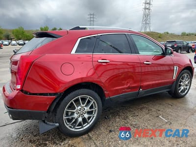 Trzecie zdjęcie samochodu z tyłu: 2016 CADILLAC SRX PREMIUM COLLECTION VIN:3GYFNDE34GS581750 - miniatura