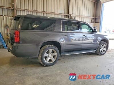 Trzecie zdjęcie samochodu z tyłu: 2018 CHEVROLET SUBURBAN K1500 PREMIER VIN:1GNSKJKC7JR247004 - miniatura