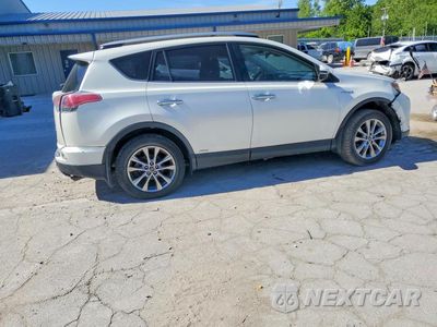 Trzecie zdjęcie samochodu z tyłu: 2017 TOYOTA RAV4 HV LIMITED VIN:JTMDJREV7HD073233 - miniatura