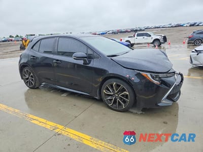 Czwarte zdjęcie samochodu z boku: 2019 TOYOTA COROLLA HATCHBACK XSE VIN:JTNK4RBE7K3048781 - miniatura
