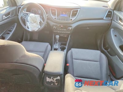 Zdjęcie 8 z 13 samochodu: 2017 HYUNDAI TUCSON SE VIN:KM8J3CA40HU509410 - miniatura