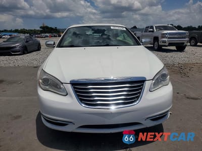 Piąte zdjęcie samochodu w środku: 2011 CHRYSLER 200 LIMITED VIN:1C3BC7EG6BN554720 - miniatura