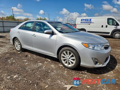 Czwarte zdjęcie samochodu z boku: 2014 TOYOTA CAMRY XLE VIN:4T4BF1FK4ER414955 - miniatura