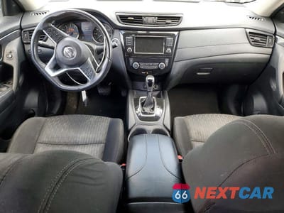Zdjęcie 8 z 13 samochodu: 2018 NISSAN ROGUE SV VIN:KNMAT2MV7JP591773 - miniatura