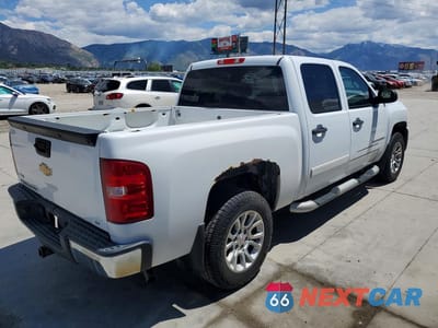 Trzecie zdjęcie samochodu z tyłu: 2008 CHEVROLET SILVERADO K1500 VIN:2GCEK133681305742 - miniatura