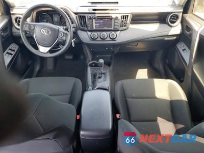 Zdjęcie 8 z 13 samochodu: 2018 TOYOTA RAV4 LE VIN:JTMZFREV4JJ753265 - miniatura