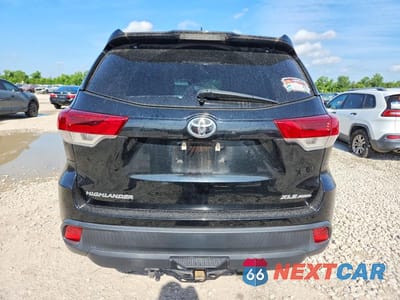 Zdjęcie 6 z 14 samochodu: 2019 TOYOTA HIGHLANDER XLE VIN:5TDJZRFH7KS583274 - miniatura