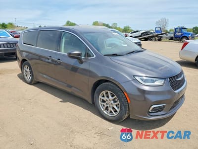 Czwarte zdjęcie samochodu z boku: 2023 CHRYSLER PACIFICA TOURING L VIN:2C4RC1BG8PR600635 - miniatura