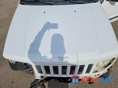 Zdjęcie 12 z 14 samochodu: 2012 JEEP LIBERTY SPORT VIN:1C4PJMAKXCW181483 - miniatura