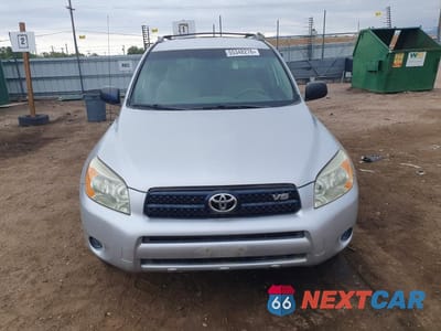 Piąte zdjęcie samochodu w środku: 2006 TOYOTA RAV4 BASE VIN:JTMBK33V266007419 - miniatura