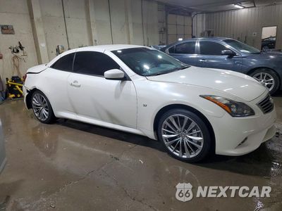 Czwarte zdjęcie samochodu z boku: 2015 INFINITI Q60 CONVERTIBLE BASE VIN:JN1CV6FE2FM810707 - miniatura