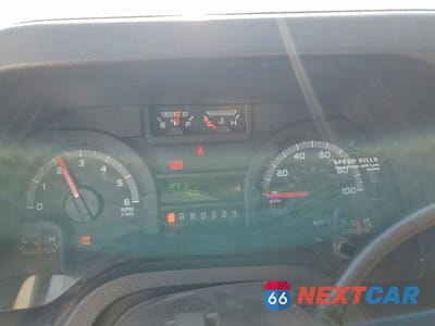 Zdjęcie 8 z 10 samochodu: 2011 FORD E450 BOX TRUCK VIN:1FDXE4FSXBDA13653 - miniatura