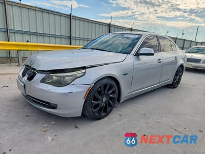2010 BMW 528 I WBANU5C54AC364983 - główne zdjęcie licytacji z USA - miniatura