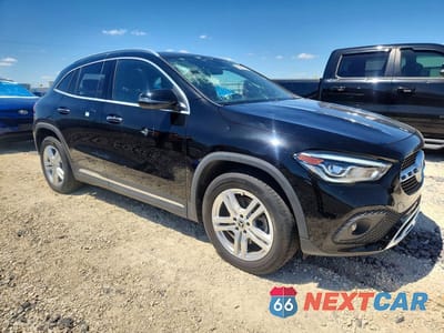 Czwarte zdjęcie samochodu z boku: 2021 MERCEDES-BENZ GLA 250 4MATIC VIN:W1N4N4HB2MJ292551 - miniatura