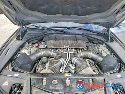 Zdjęcie 11 z 12 samochodu: 2013 BMW M5 VIN:WBSFV9C54DC773316 - miniatura