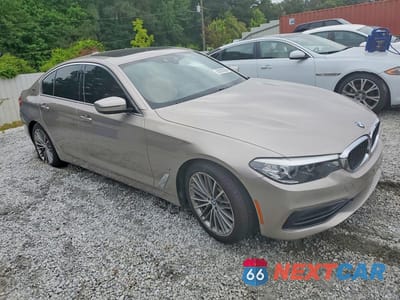 Czwarte zdjęcie samochodu z boku: 2019 BMW 530E VIN:WBAJA9C55KB389249 - miniatura