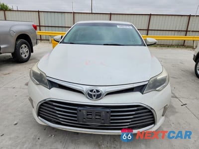 Piąte zdjęcie samochodu w środku: 2016 TOYOTA AVALON XLE VIN:4T1BK1EB1GU217977 - miniatura
