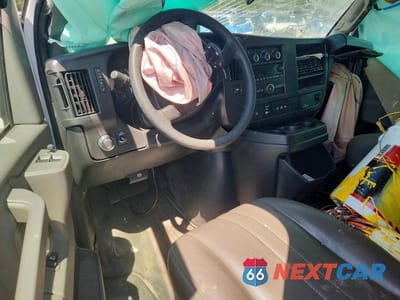 Zdjęcie 8 z 13 samochodu: 2025 CHEVROLET EXPRESS 2500 CARGO DELIVERY VAN VIN:1GCWGAFP1S1107913 - miniatura