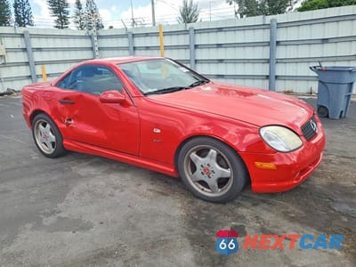 Czwarte zdjęcie samochodu z boku: 1999 MERCEDES-BENZ SLK 230 KOMPRESSOR VIN:WDBKK47F8XF111311 - miniatura