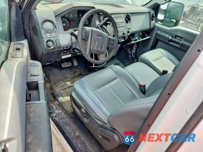 Zdjęcie 8 z 12 samochodu: 2015 FORD F550 SUPER DUTY VIN:1FDUF5GY5FEC42539 - miniatura