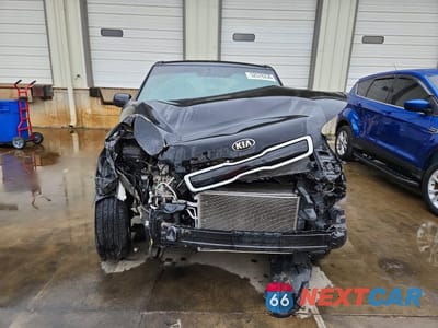 Piąte zdjęcie samochodu w środku: 2016 KIA SOUL VIN:KNDJP3A59G7240001 - miniatura