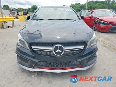 Piąte zdjęcie samochodu w środku: 2014 MERCEDES-BENZ CLA 45 AMG VIN:WDDSJ5CB3EN090325 - miniatura