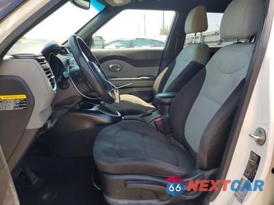 Zdjęcie 7 z 13 samochodu: 2018 KIA SOUL BASE VIN:KNDJN2A26J7575245 - miniatura