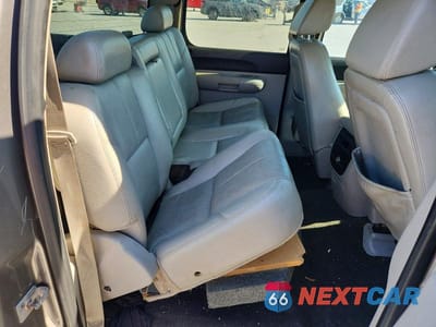 Zdjęcie 10 z 12 samochodu: 2007 CHEVROLET SILVERADO K1500 CREW CAB VIN:2GCEK13M971646804 - miniatura