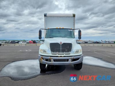 Piąte zdjęcie samochodu w środku: 2017 INTERNATIONAL 4300 BOX TRUCK VIN:1HTMMMML1HH500959 - miniatura