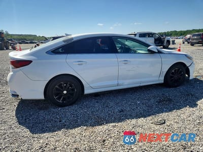 Trzecie zdjęcie samochodu z tyłu: 2018 HYUNDAI SONATA SE VIN:5NPE24AF7JH620407 - miniatura