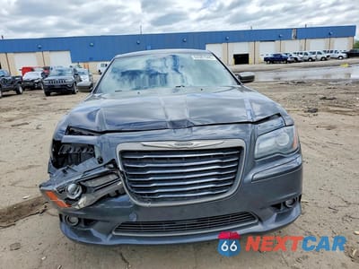 Piąte zdjęcie samochodu w środku: 2014 CHRYSLER 300C VARVATOS VIN:2C3CCADG8EH239952 - miniatura
