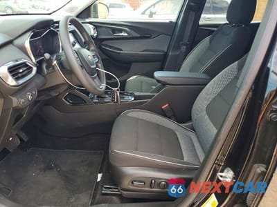 Zdjęcie 7 z 12 samochodu: 2022 CHEVROLET TRAILBLAZER LT VIN:KL79MPSL1NB077268 - miniatura