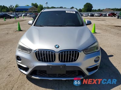 Piąte zdjęcie samochodu w środku: 2017 BMW X1 SDRIVE28I VIN:WBXHU7C31H5H36309 - miniatura