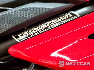 Zdjęcie 9 z 9 samochodu: 2025 HONDA CBR500 RA VIN:MLHPC7057S5101453 - miniatura