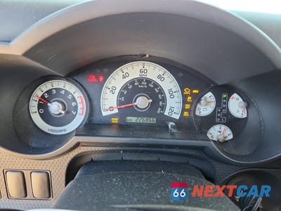 Zdjęcie 9 z 13 samochodu: 2007 TOYOTA FJ CRUISER BASE VIN:JTEBU11F870038832 - miniatura