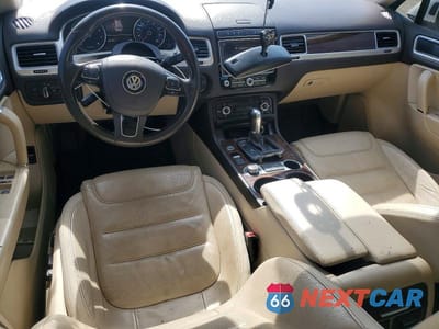 Zdjęcie 8 z 13 samochodu: 2015 VOLKSWAGEN TOUAREG V6 VIN:WVGEF9BP1FD007460 - miniatura