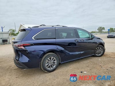 Trzecie zdjęcie samochodu z tyłu: 2025 TOYOTA SIENNA XLE 7-PASSENGER VIN:5TDJRKEC2SS258366 - miniatura